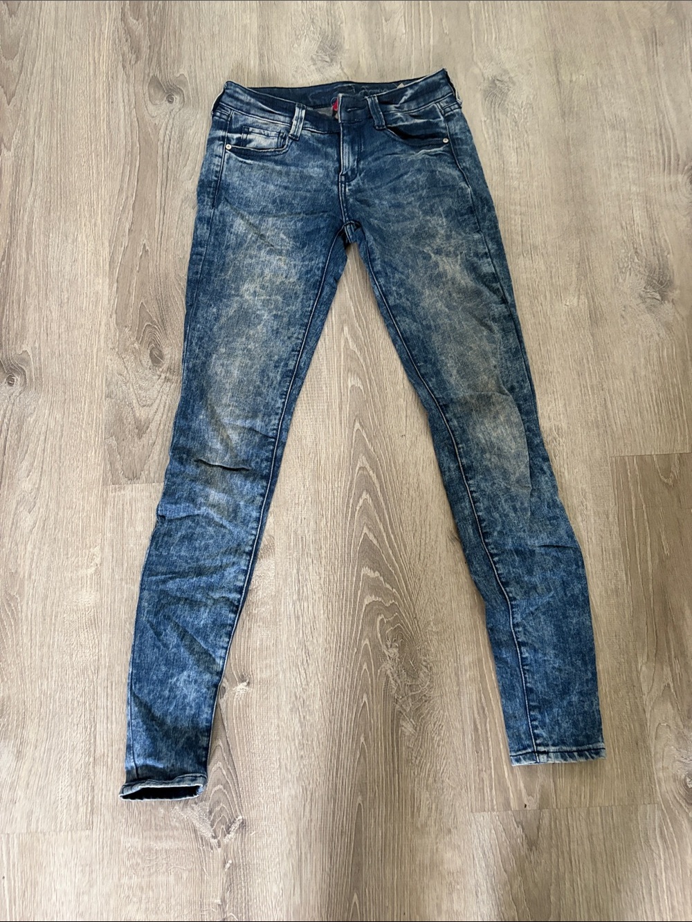 Arizona Jean Company Blue Acid-Wash Jeggings